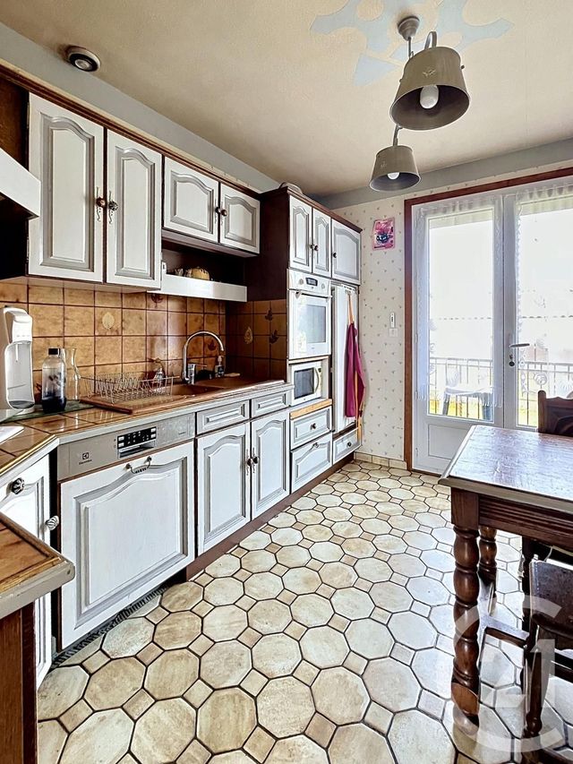 maison à vendre - 8 pièces - 134.0 m2 - MOZAC - 63 - AUVERGNE - Century 21 Agence Girard