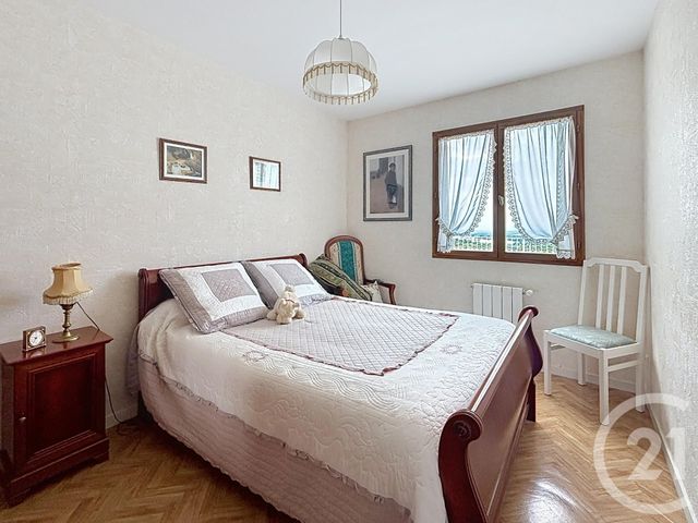 maison à vendre - 8 pièces - 160.0 m2 - CHATEL GUYON - 63 - AUVERGNE - Century 21 Agence Girard