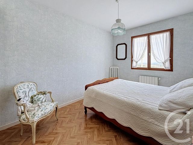 maison à vendre - 8 pièces - 160.0 m2 - CHATEL GUYON - 63 - AUVERGNE - Century 21 Agence Girard