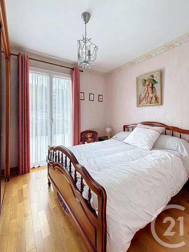maison à vendre - 8 pièces - 160.0 m2 - CHATEL GUYON - 63 - AUVERGNE - Century 21 Agence Girard