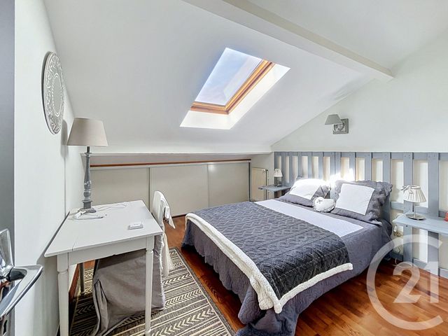 maison à vendre - 5 pièces - 124.0 m2 - RIOM - 63 - AUVERGNE - Century 21 Agence Girard