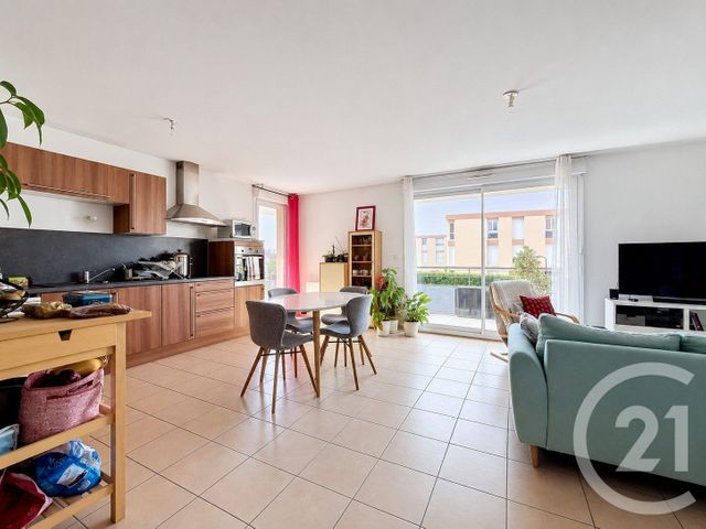 Appartement F4 à vendre - 4 pièces - 80.07 m2 - RIOM - 63 - AUVERGNE - Century 21 Agence Girard