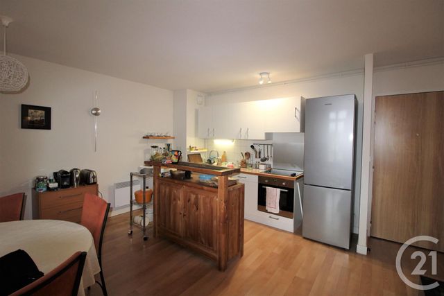 Appartement F3 à louer - 3 pièces - 77.3 m2 - CHATELGUYON - 63 - AUVERGNE - Century 21 Agence Girard