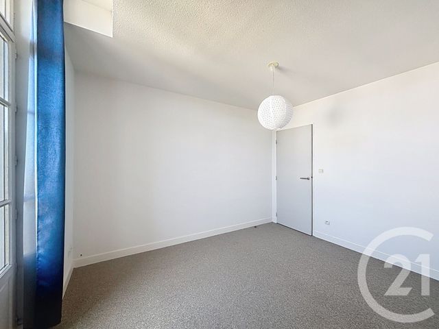 Appartement F3 à louer - 3 pièces - 77.3 m2 - CHATELGUYON - 63 - AUVERGNE - Century 21 Agence Girard
