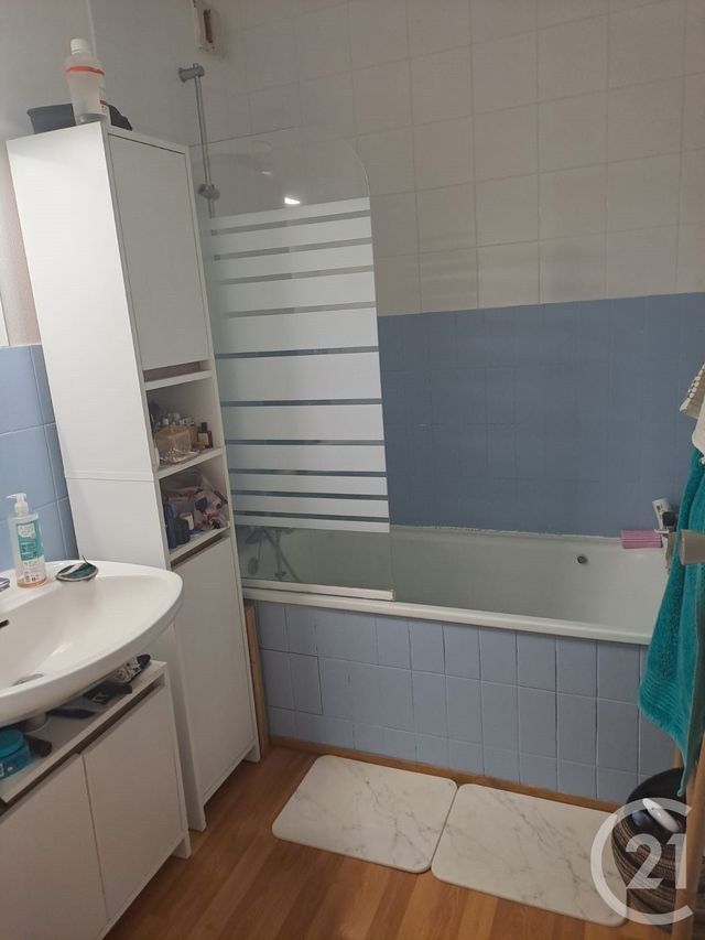 Appartement F2 à louer - 2 pièces - 50.24 m2 - CLERMONT FERRAND - 63 - AUVERGNE - Century 21 Agence Girard