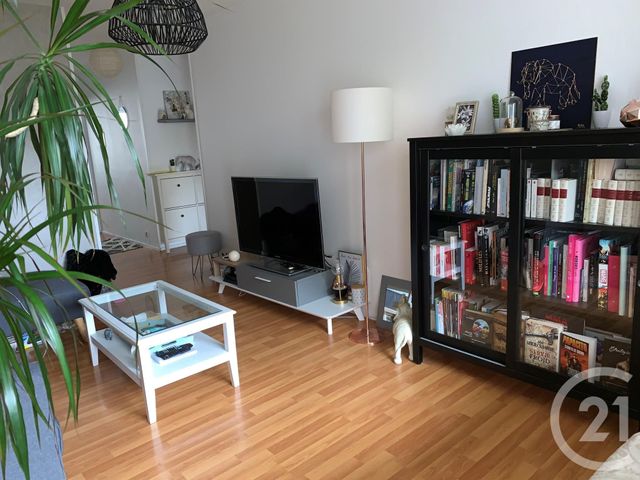 Appartement F2 à louer - 2 pièces - 50.24 m2 - CLERMONT FERRAND - 63 - AUVERGNE - Century 21 Agence Girard