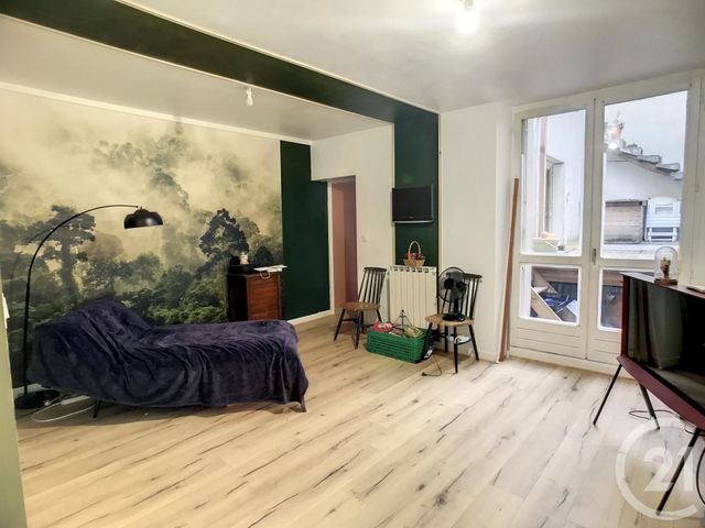 Appartement F2 à louer - 2 pièces - 47.0 m2 - RIOM - 63 - AUVERGNE - Century 21 Agence Girard