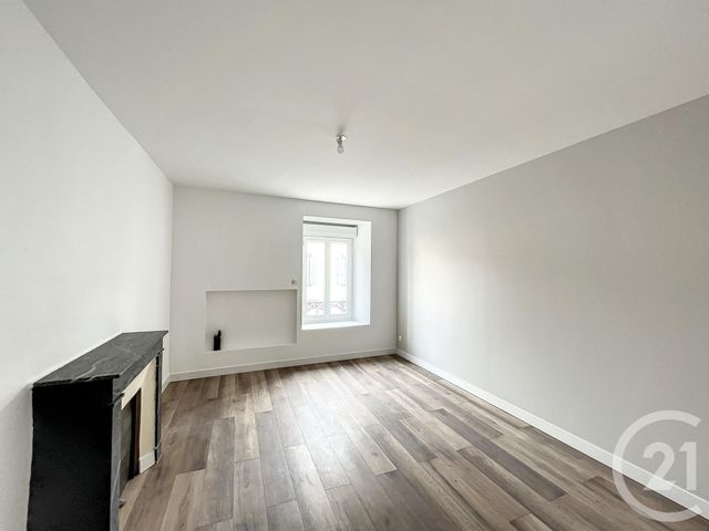Appartement F4 à louer - 4 pièces - 106.36 m2 - VEYRE MONTON - 63 - AUVERGNE - Century 21 Agence Girard