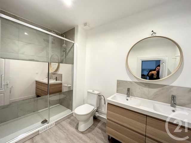 Appartement F4 à louer - 4 pièces - 106.36 m2 - VEYRE MONTON - 63 - AUVERGNE - Century 21 Agence Girard