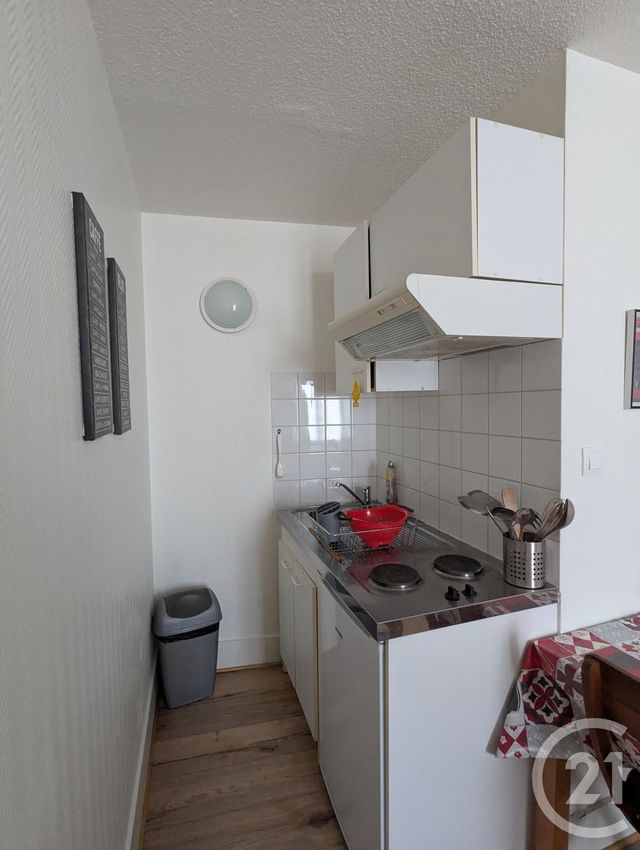 Appartement Studio à louer - 1 pièce - 17.06 m2 - RIOM - 63 - AUVERGNE - Century 21 Agence Girard