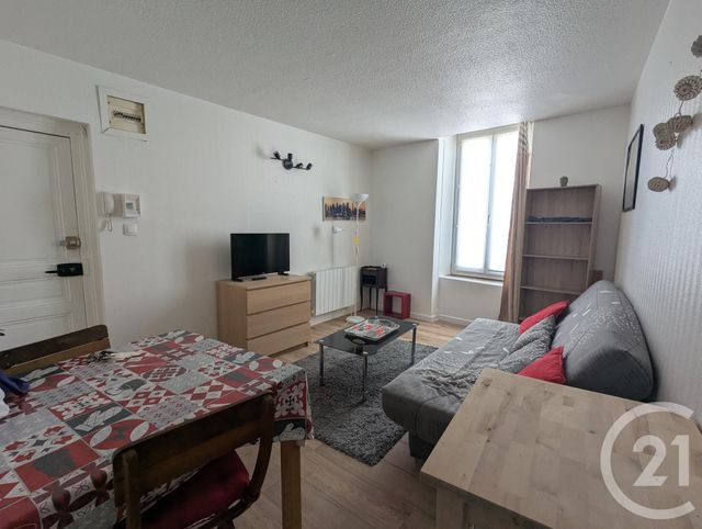 Appartement Studio à louer - 1 pièce - 17.06 m2 - RIOM - 63 - AUVERGNE - Century 21 Agence Girard
