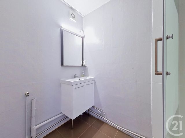 Appartement F2 à vendre - 2 pièces - 55.6 m2 - GERZAT - 63 - AUVERGNE - Century 21 Agence Girard