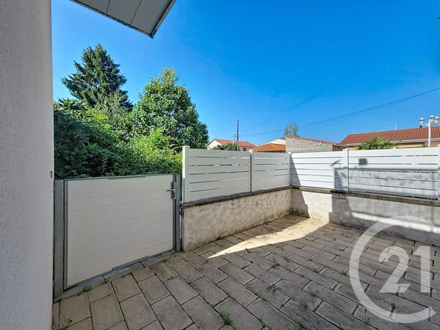Appartement F2 à vendre - 2 pièces - 55.6 m2 - GERZAT - 63 - AUVERGNE - Century 21 Agence Girard