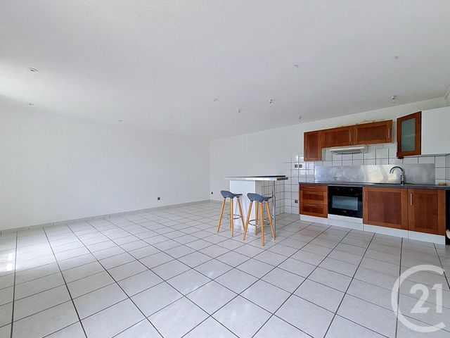 Appartement F2 à vendre - 2 pièces - 55.6 m2 - GERZAT - 63 - AUVERGNE - Century 21 Agence Girard