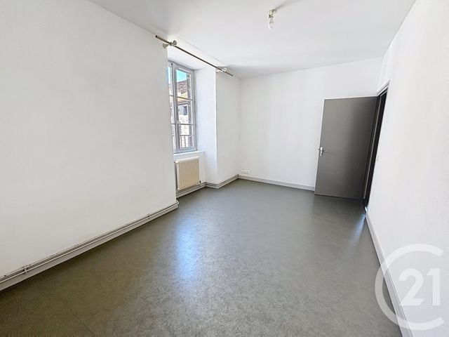 Appartement F3 à louer - 3 pièces - 66.81 m2 - RIOM - 63 - AUVERGNE - Century 21 Agence Girard