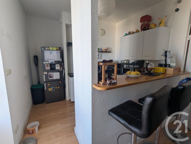 Appartement F4 à louer - 3 pièces - 93.8 m2 - CHATELGUYON - 63 - AUVERGNE - Century 21 Agence Girard