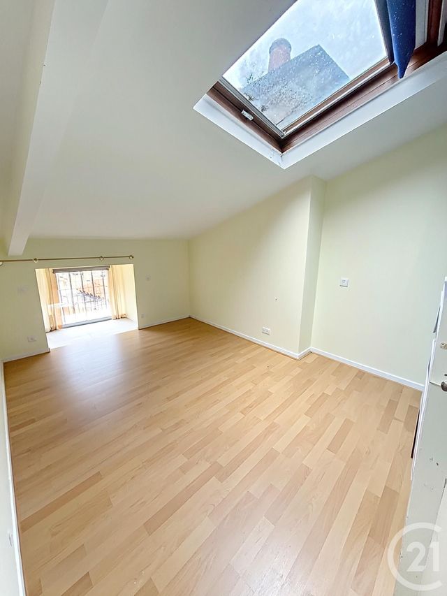 Appartement F4 à vendre - 4 pièces - 60.0 m2 - RIOM - 63 - AUVERGNE - Century 21 Agence Girard