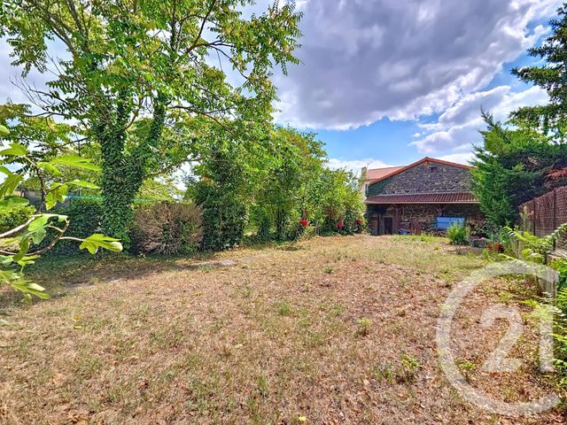 maison à vendre - 7 pièces - 217.3 m2 - MOZAC - 63 - AUVERGNE - Century 21 Agence Girard