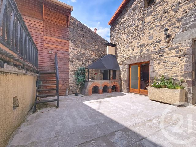 maison à vendre - 7 pièces - 217.3 m2 - MOZAC - 63 - AUVERGNE - Century 21 Agence Girard