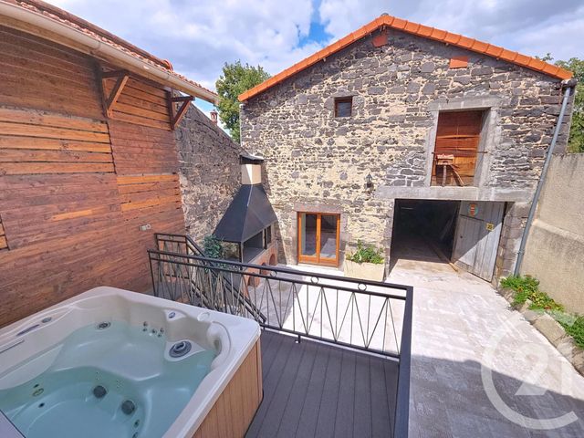 maison à vendre - 7 pièces - 217.3 m2 - MOZAC - 63 - AUVERGNE - Century 21 Agence Girard