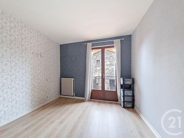 maison à vendre - 7 pièces - 217.3 m2 - MOZAC - 63 - AUVERGNE - Century 21 Agence Girard