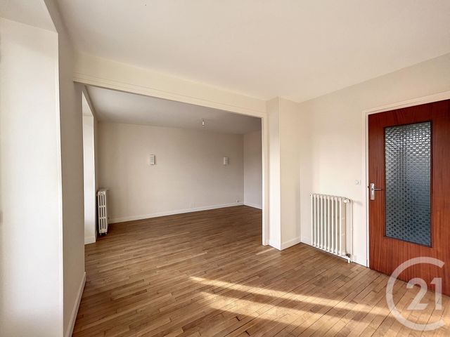Appartement F2 à louer - 2 pièces - 61.41 m2 - RIOM - 63 - AUVERGNE - Century 21 Agence Girard