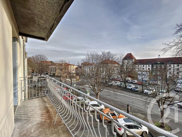 Appartement F2 à louer - 2 pièces - 61.41 m2 - RIOM - 63 - AUVERGNE - Century 21 Agence Girard