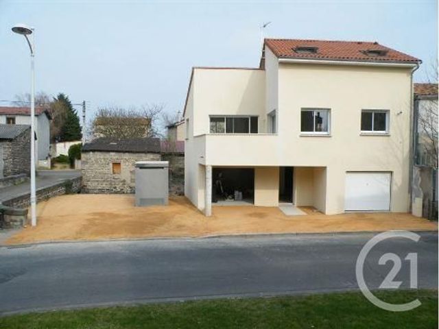 maison à louer - 4 pièces - 105.65 m2 - LUSSAT - 63 - AUVERGNE - Century 21 Agence Girard