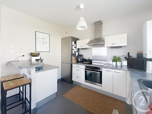 maison à louer - 4 pièces - 105.65 m2 - LUSSAT - 63 - AUVERGNE - Century 21 Agence Girard