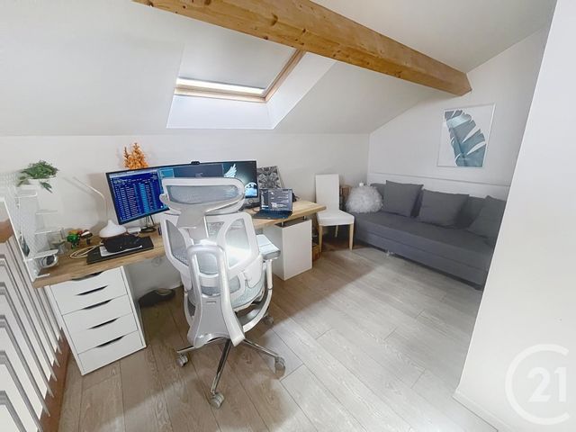 maison à louer - 4 pièces - 105.65 m2 - LUSSAT - 63 - AUVERGNE - Century 21 Agence Girard