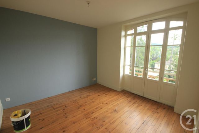 Appartement F3 à louer - 3 pièces - 70.0 m2 - CHATEL GUYON - 63 - AUVERGNE - Century 21 Agence Girard