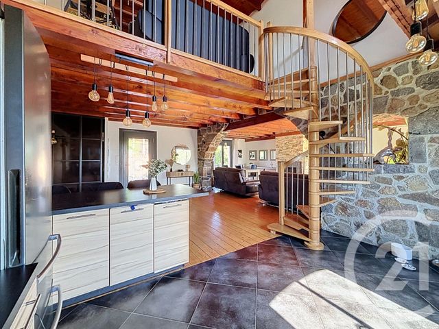 maison à vendre - 6 pièces - 188.0 m2 - MENETROL - 63 - AUVERGNE - Century 21 Agence Girard