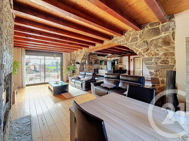 maison à vendre - 6 pièces - 188.0 m2 - MENETROL - 63 - AUVERGNE - Century 21 Agence Girard