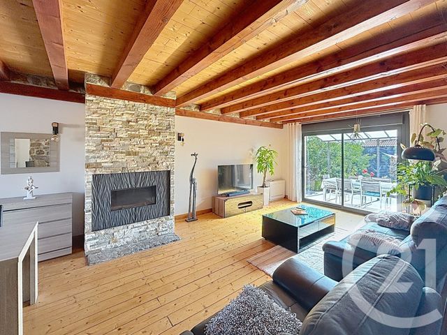 maison à vendre - 6 pièces - 188.0 m2 - MENETROL - 63 - AUVERGNE - Century 21 Agence Girard