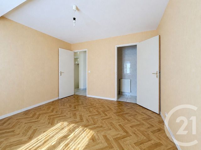 maison à vendre - 6 pièces - 130.0 m2 - BEAUREGARD VENDON - 63 - AUVERGNE - Century 21 Agence Girard