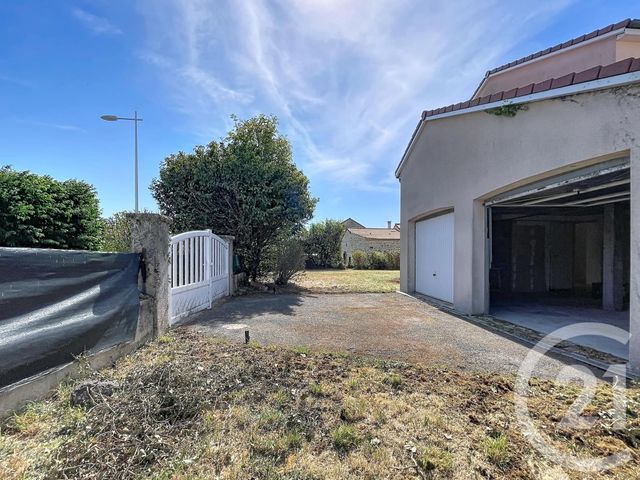 maison à vendre - 6 pièces - 130.0 m2 - BEAUREGARD VENDON - 63 - AUVERGNE - Century 21 Agence Girard