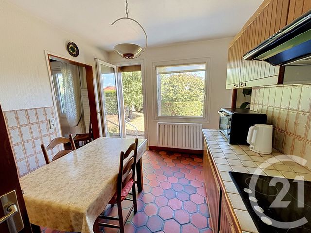maison à vendre - 5 pièces - 122.47 m2 - MOZAC - 63 - AUVERGNE - Century 21 Agence Girard