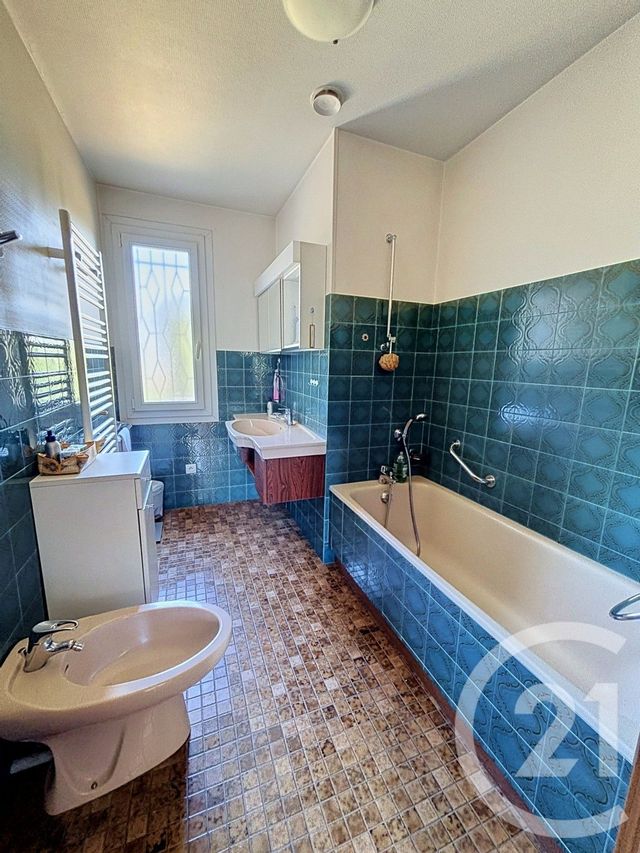 maison à vendre - 5 pièces - 122.47 m2 - MOZAC - 63 - AUVERGNE - Century 21 Agence Girard