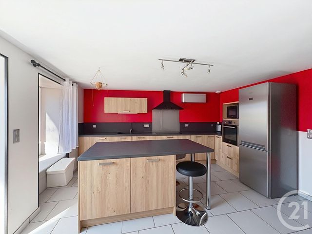 maison à louer - 5 pièces - 157.44 m2 - AYDAT - 63 - AUVERGNE - Century 21 Agence Girard