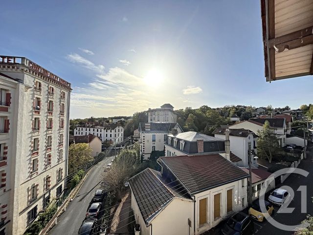 Appartement F4 à louer - 4 pièces - 91.64 m2 - CHATEL GUYON - 63 - AUVERGNE - Century 21 Agence Girard