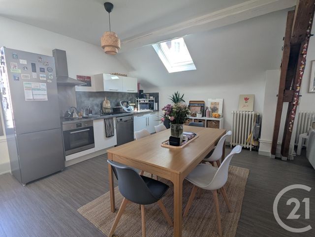 Appartement F4 à louer - 4 pièces - 91.64 m2 - CHATEL GUYON - 63 - AUVERGNE - Century 21 Agence Girard