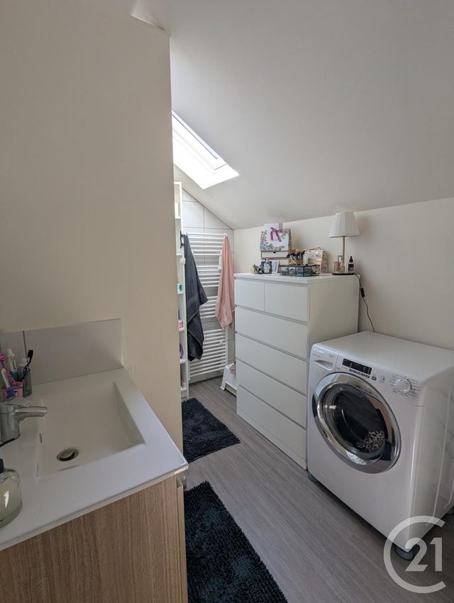 Appartement F4 à louer - 4 pièces - 91.64 m2 - CHATEL GUYON - 63 - AUVERGNE - Century 21 Agence Girard