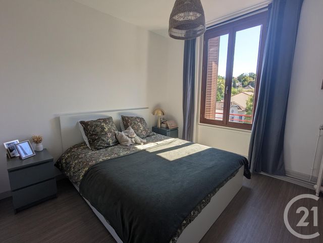 Appartement F4 à louer - 4 pièces - 91.64 m2 - CHATEL GUYON - 63 - AUVERGNE - Century 21 Agence Girard