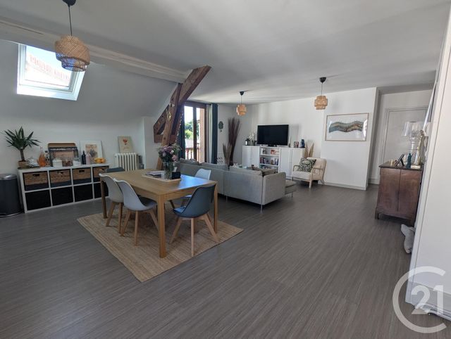 Appartement F4 à louer - 4 pièces - 91.64 m2 - CHATEL GUYON - 63 - AUVERGNE - Century 21 Agence Girard