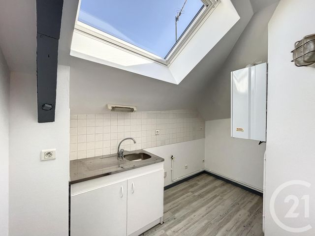 Appartement F3 à louer - 3 pièces - 40.77 m2 - RIOM - 63 - AUVERGNE - Century 21 Agence Girard