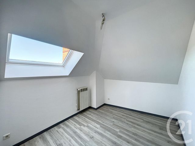 Appartement F3 à louer - 3 pièces - 40.77 m2 - RIOM - 63 - AUVERGNE - Century 21 Agence Girard