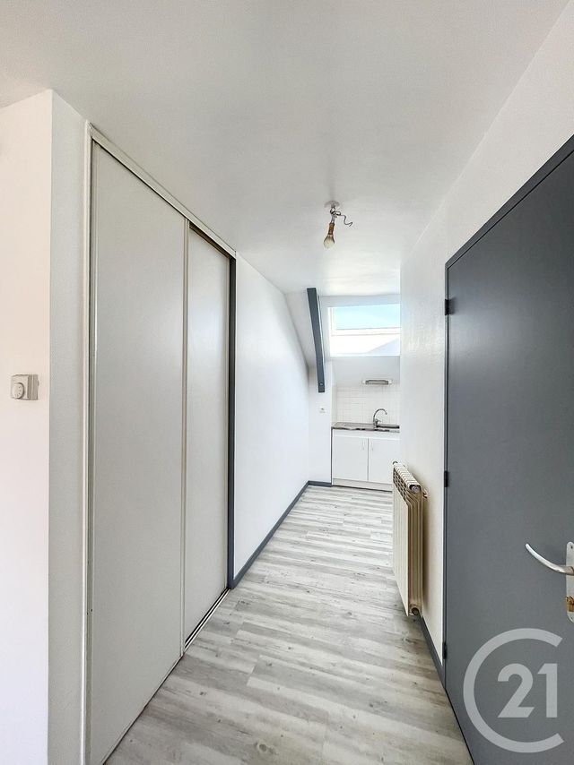 Appartement F3 à louer - 3 pièces - 40.77 m2 - RIOM - 63 - AUVERGNE - Century 21 Agence Girard
