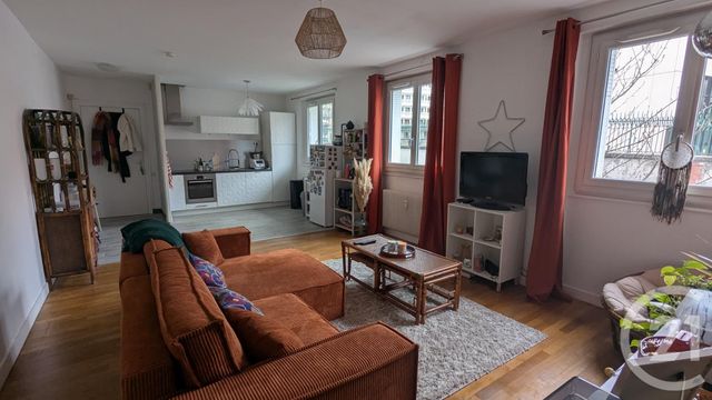 Appartement F2 à louer - 2 pièces - 59.97 m2 - CHAMALIERES - 63 - AUVERGNE - Century 21 Agence Girard