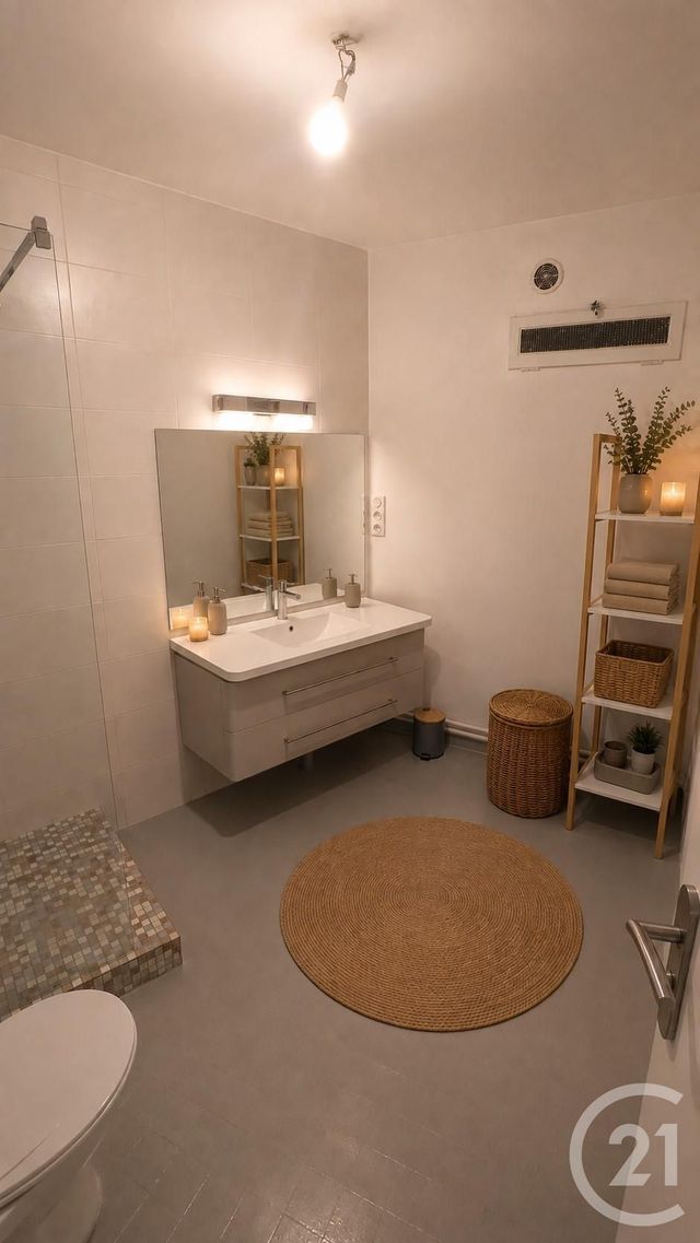 Appartement F2 à louer - 2 pièces - 59.97 m2 - CHAMALIERES - 63 - AUVERGNE - Century 21 Agence Girard