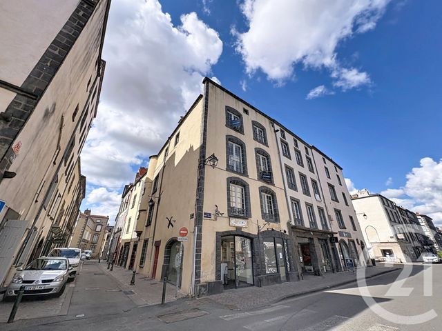 Appartement F3 à louer - 3 pièces - 95.03 m2 - RIOM - 63 - AUVERGNE - Century 21 Agence Girard